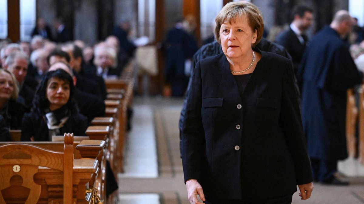 Bývalá německá kancléřka Merkelová se totálně izoluje